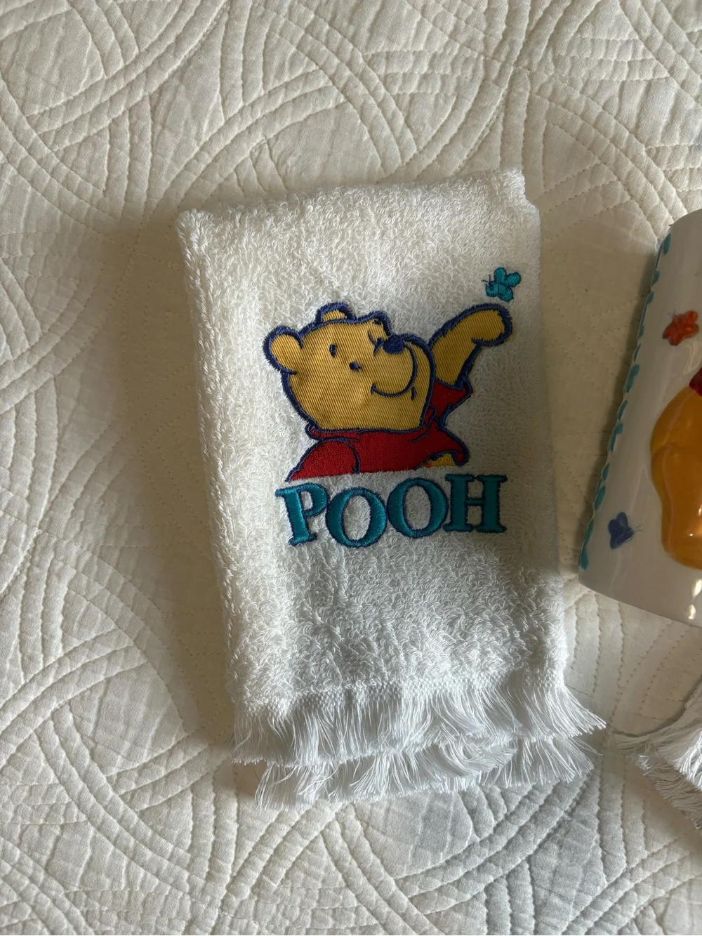 Disney Vintage Winnie the Pooh Ceramic soap Pump with Pooh & Tigger Hand Towels